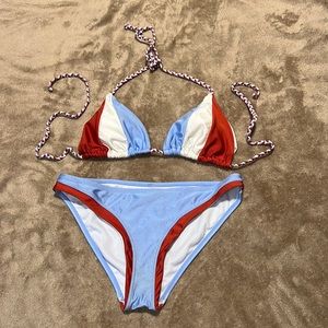 Super cute bikini by heat. Size small worn once, like new. No picks or stains.